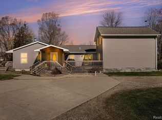 2793 N Baldwin Rd, Oxford, MI 48371