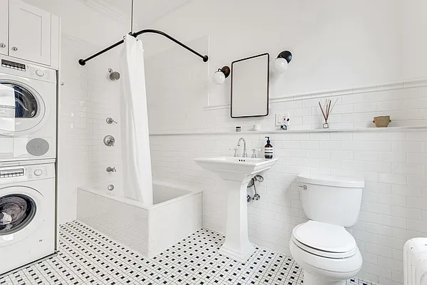 Sold by Douglas Elliman | media 15