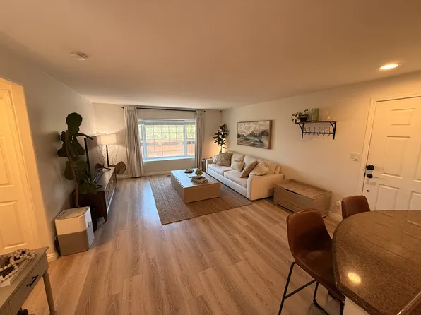 4090 Falcon St APT 1D, San Diego, CA 92103
