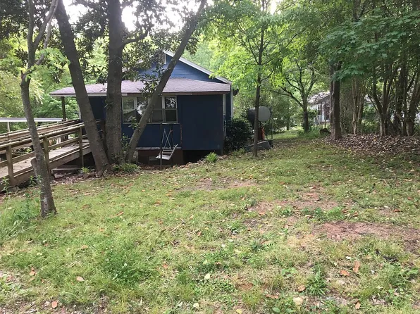 26 School St, Enoree, SC 29335