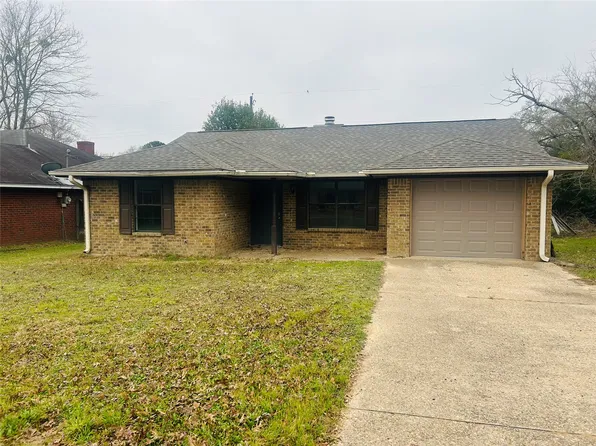 1104 Meadow Dr, Athens, TX 75751