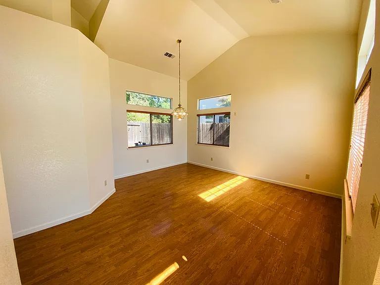 8868 Chadbury Pl — Photo 2
