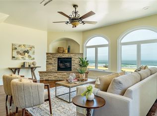 1362 Strand Way, Oceano, CA 93445