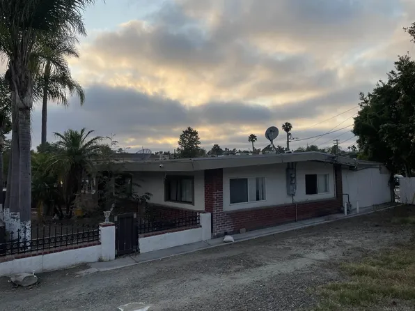 720 W California Ave W, Vista, CA 92083