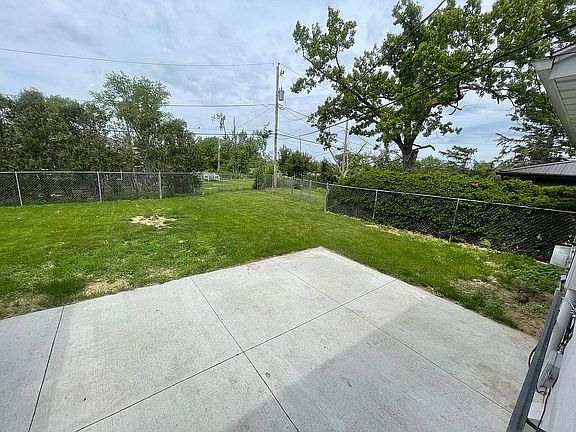 4th image of 1012 Juniper Dr SW
