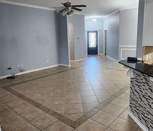 4th image of 3205 White Tail Dr