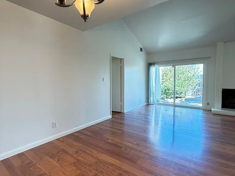 3555 Magnolia Dr — Photo 10