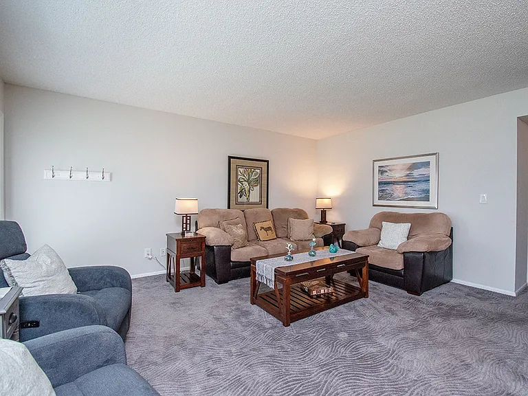 66 Woodland Dr #106 — Photo 5