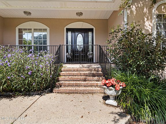 4th image of 17433 Dogwood Hills Dr