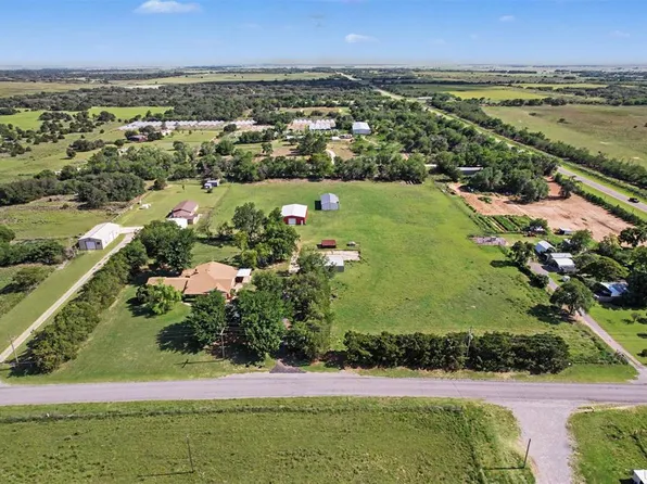18710 E 1230th Rd, Sayre, OK 73662