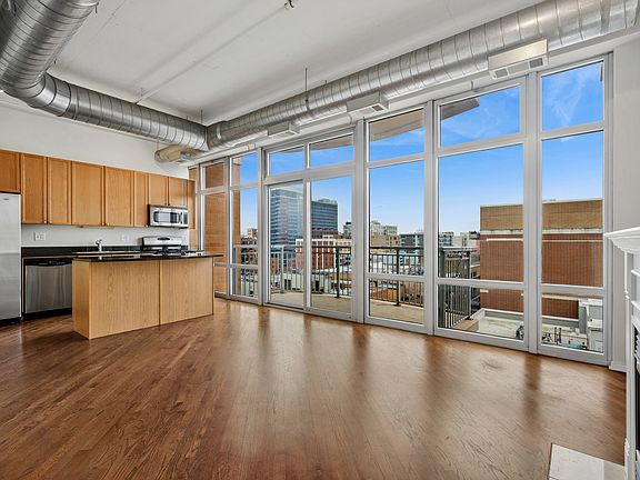 4th image of 950 W Monroe St Unit 809