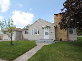 1404 N Grand Island Ave, Grand Island, NE 68803