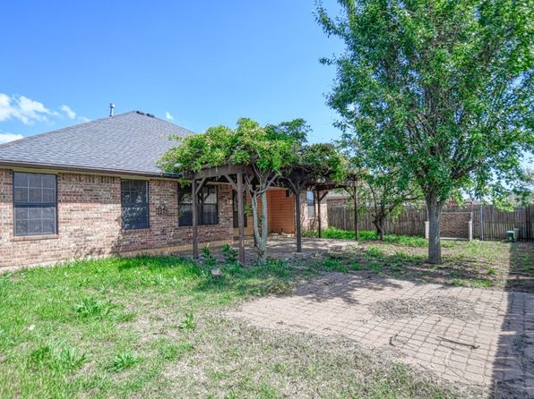 9217 Button Ave, Moore, OK 73160