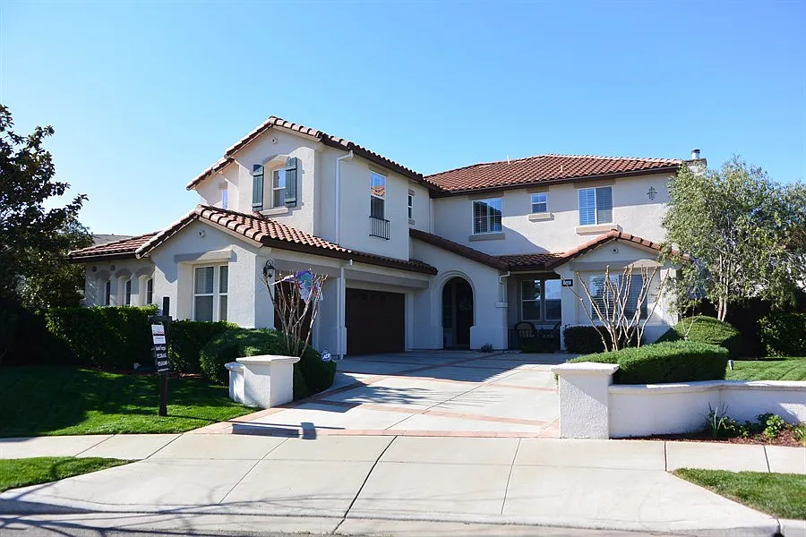 1648 Cipriani Pl photo 1