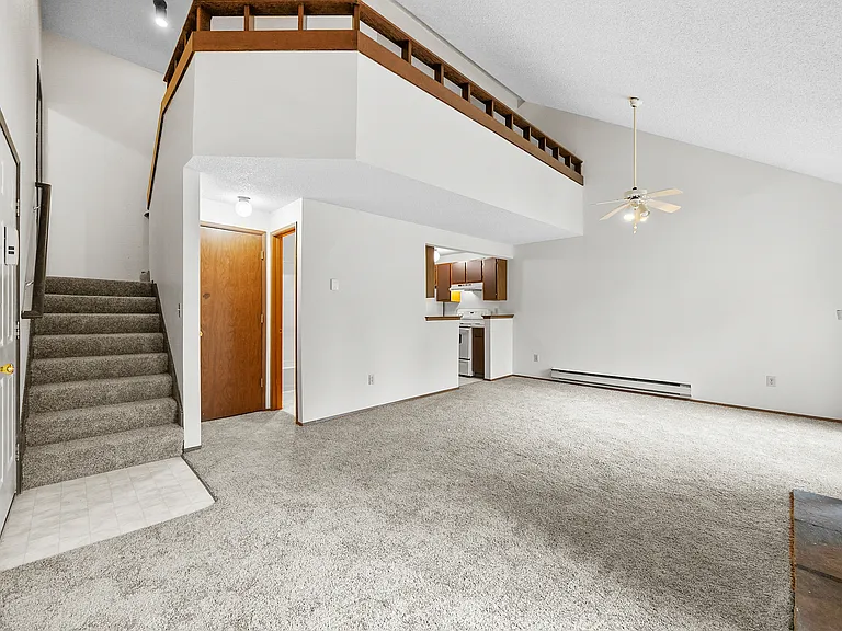Westlakes Apartments — Photo 34