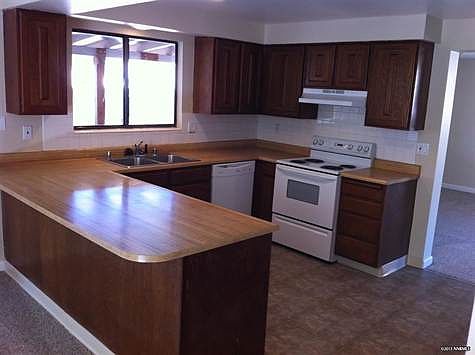 4th image of 3077 Cloverdale Dr