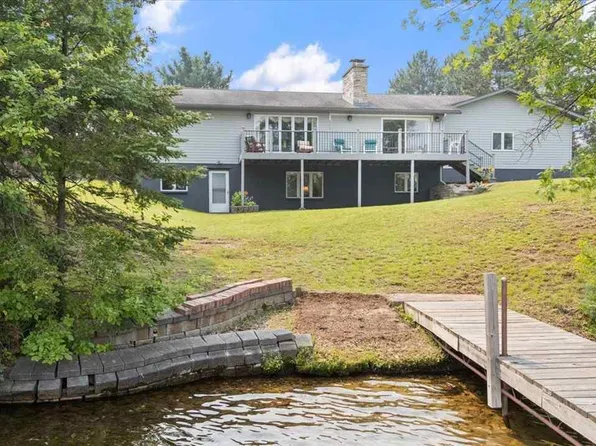 7473 Ely Lake Dr, Eveleth, MN 55734