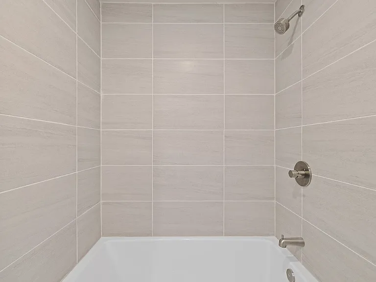 6256 E Lake Dr — Photo 6