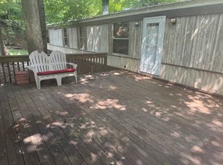 104 Long Ct, Greentown, PA 18426