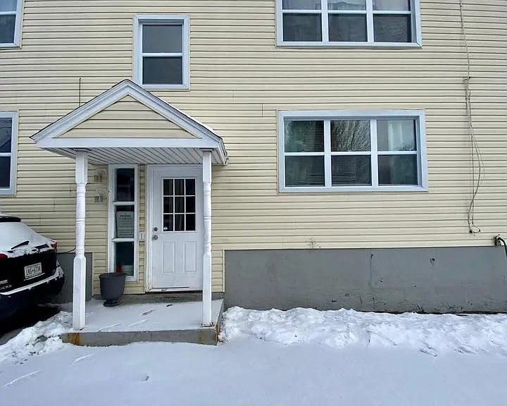 1006 Sunnycrest Rd #4 — Photo 3