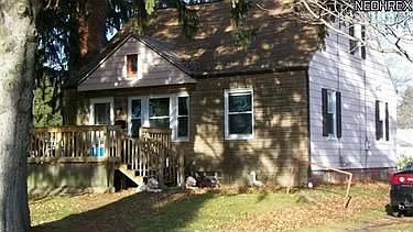 405 33rd St SE photo 1