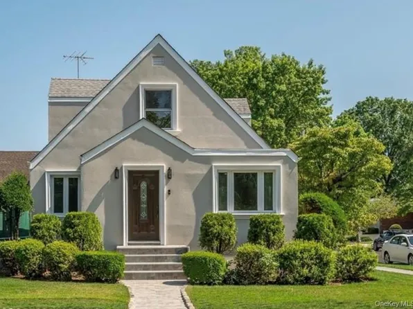 148-02 3rd Avenue, Whitestone, NY 11357