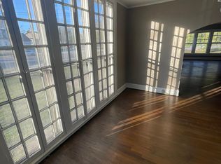 2325 E 3rd St, Chattanooga, TN 37404