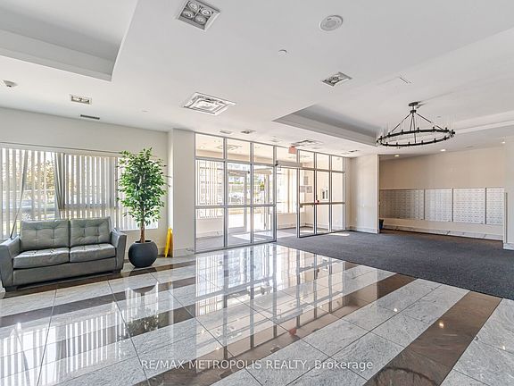3rd image of 1328 Birchmount Rd #306