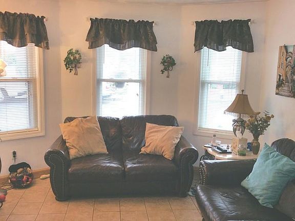 2nd image of 36 Barnes Ave