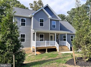 8120 Inner Pl, Lusby, MD 20657