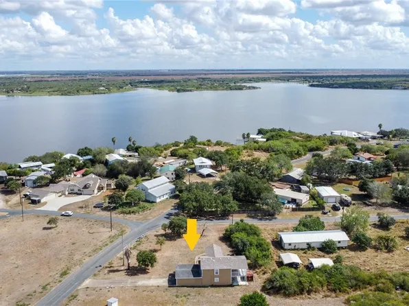 181 Trail Ridge Dr, Pernitas Point, TX 78383