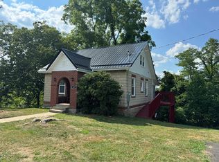 640 Midway Rd, Crab Orchard, WV 25827