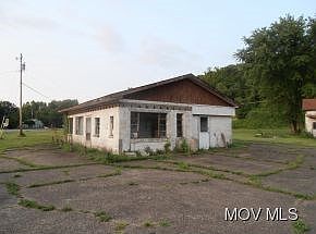 2nd image of 2675 State Route 821