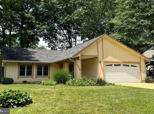 5406 Jennifer Dr, Fairfax, VA 22032