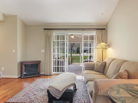5th image of 601 Meadowview Ln