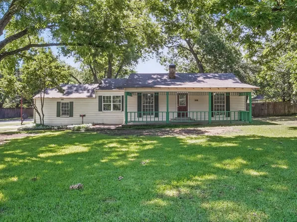 208 Grace Ln, Terrell, TX 75160