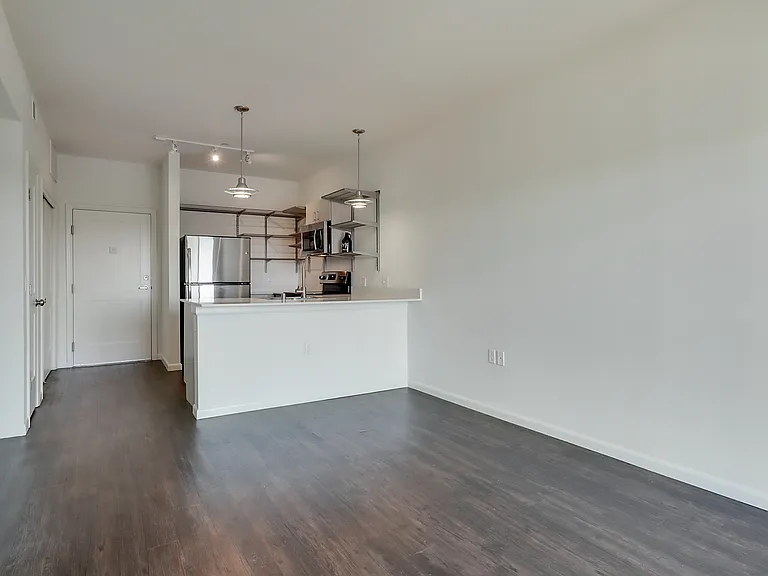 No vacancies, ask to be wait-listed. 9 Rail-Runner units (3 on each floor), named "Red River" in virtual tour.
