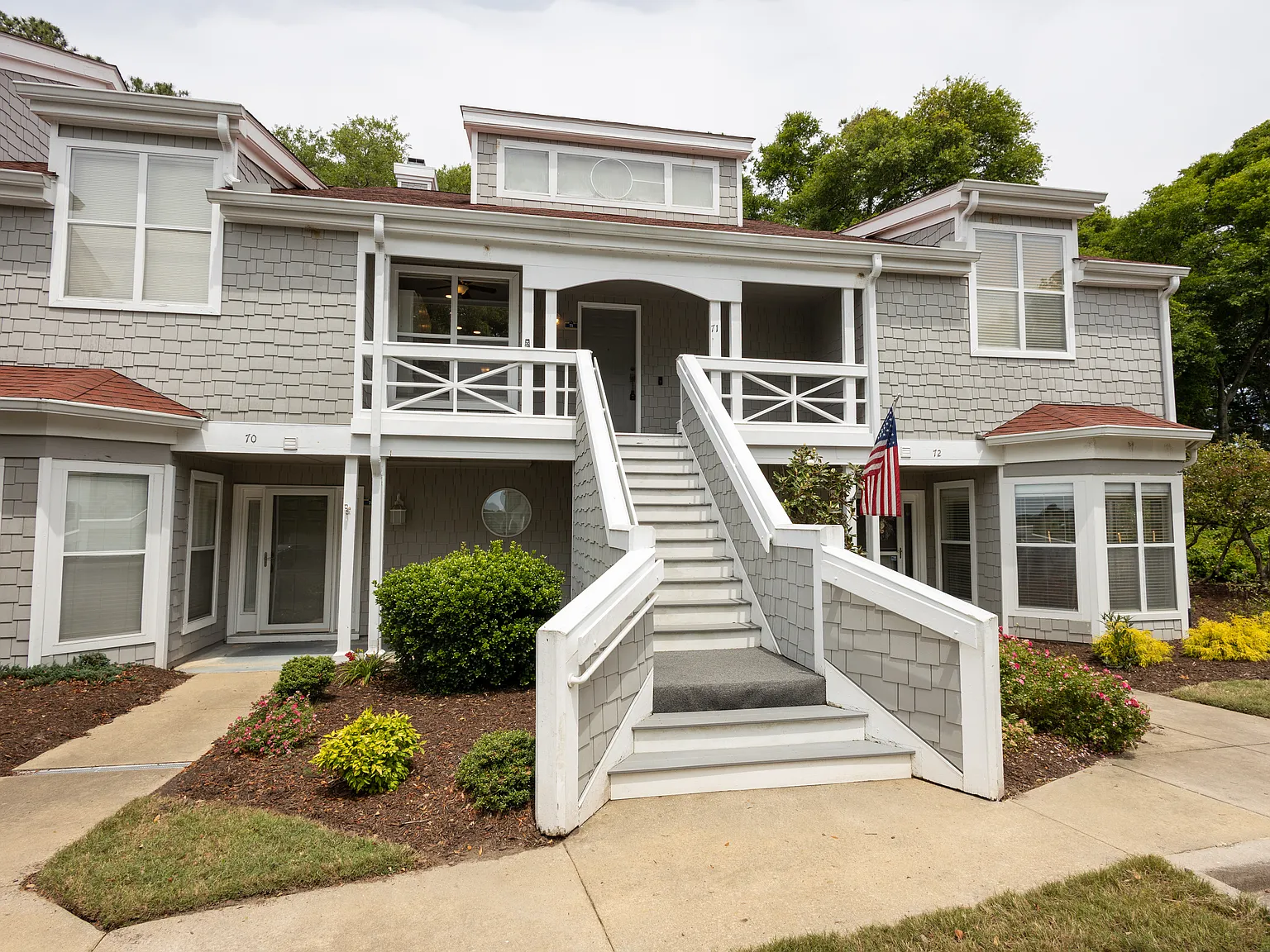 2 bed, 2.5 bath, 1475 sqft, $2,200 — Photo 3