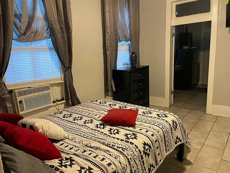 1-625 Saint Joseph Ave #1 — Photo 12