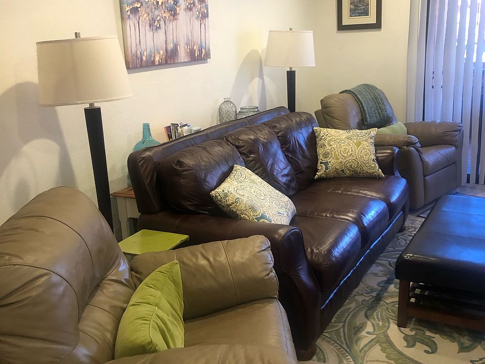 2 recliners