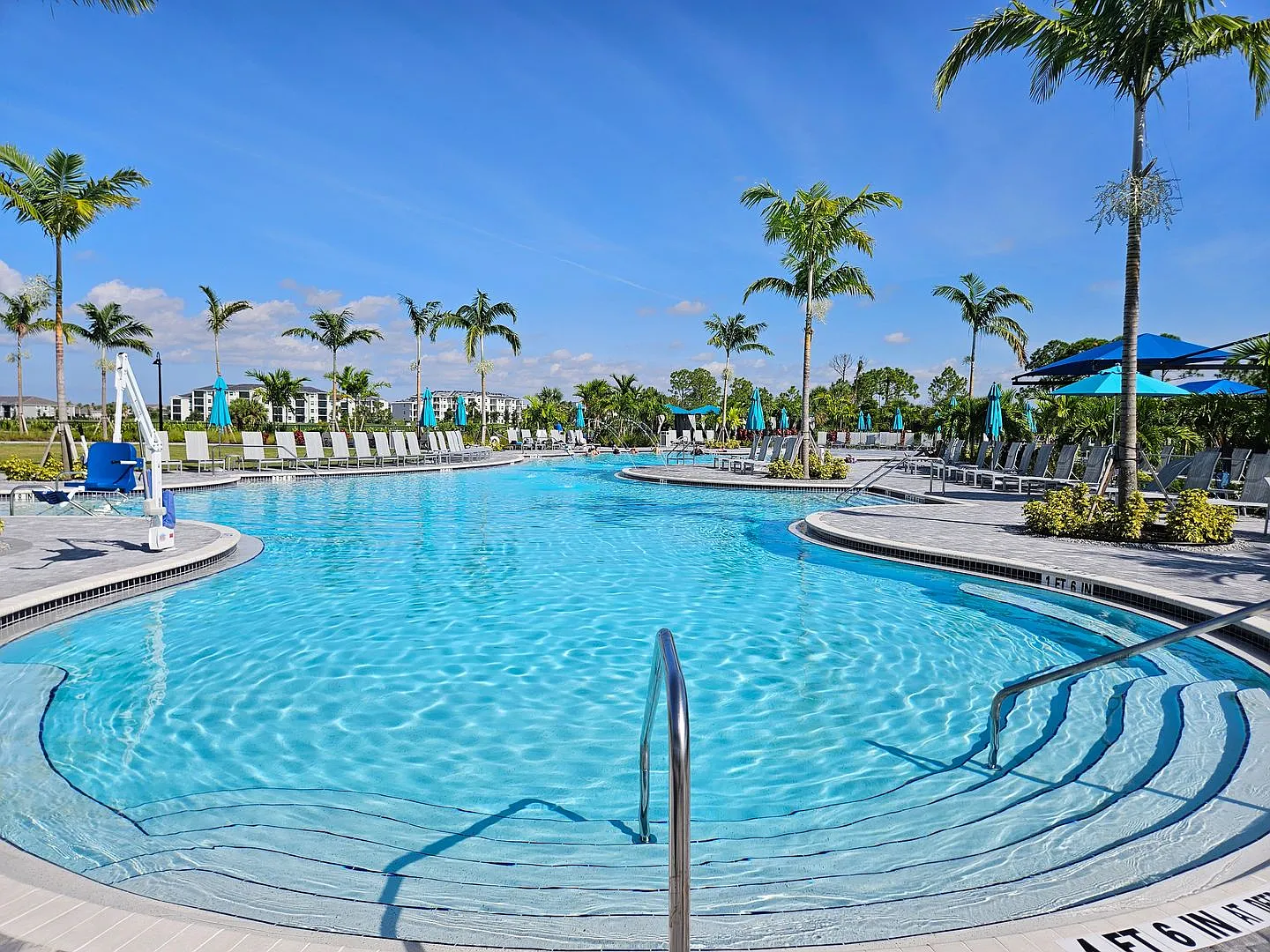 Seasonal Short-Term 3 Bedroom 2 Bathroom Coach Home in Wellen Golf & Country Club! — Photo 3
