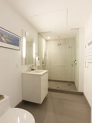 Sold by Sotheby's International Realty | media 17