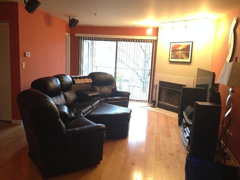 Living area. Combined with dining approx size is 35 x 15