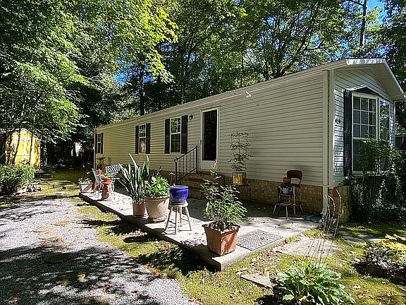 3rd image of 419 Indian Springs Trl