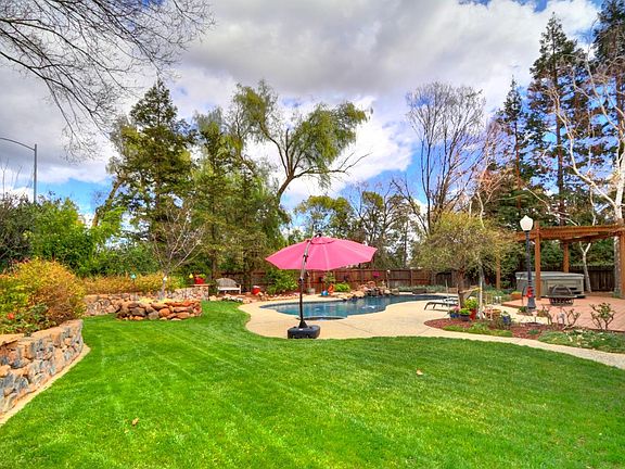 4th image of 3337 Grosbeak Ct