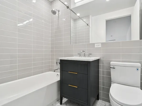 20 Exchange Place image 3 of 21