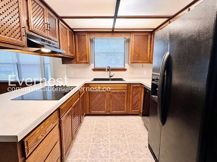 909 W Glendale St — Photo 7
