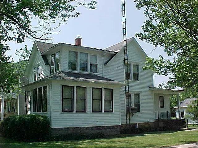 405 S Myrtle Ave photo 1