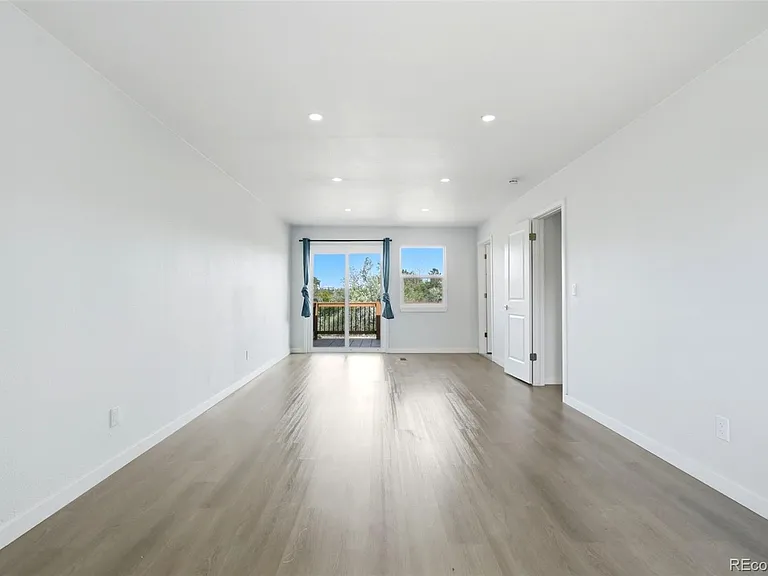 6752 S Dahlia Ct — Photo 20