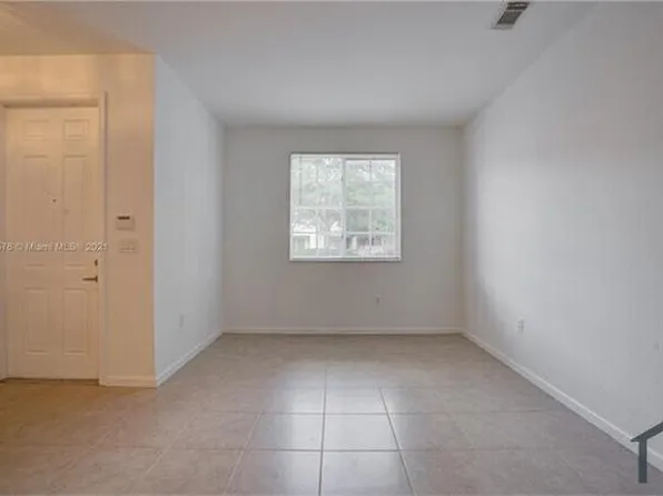 21111 NW 14th Pl, Miami Gardens, FL 33169
